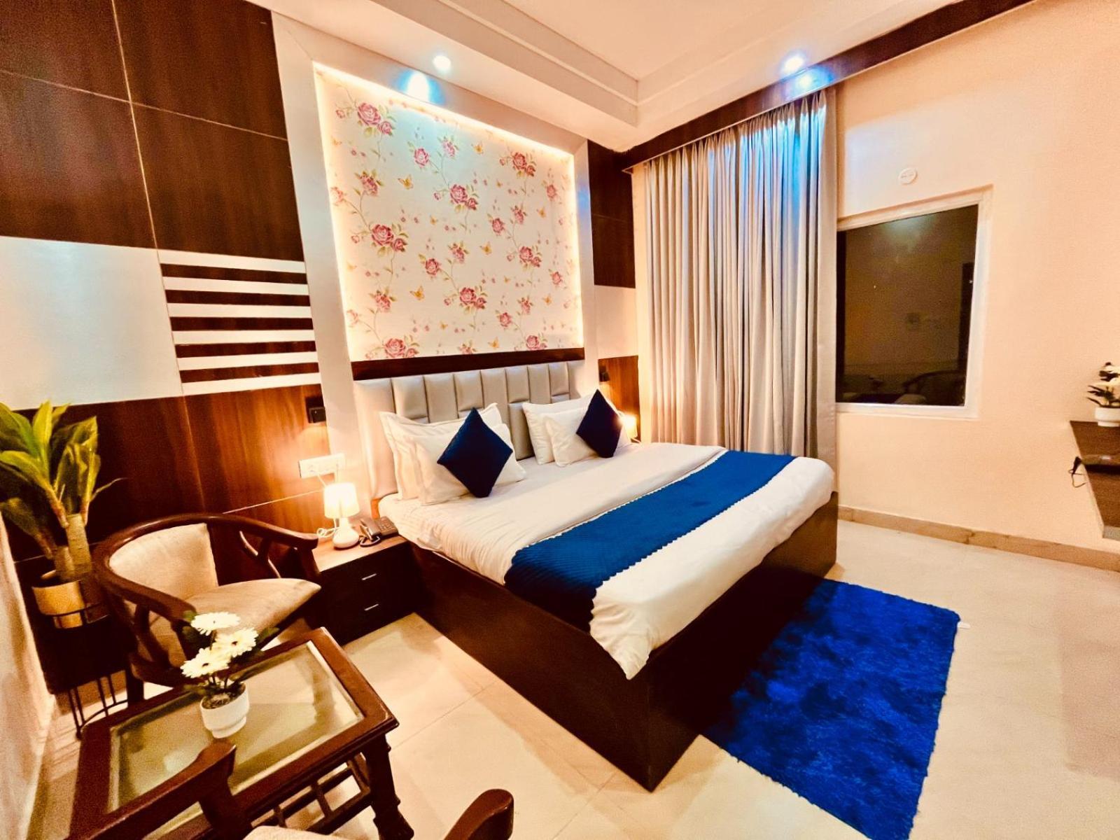 Hotel Ramawati Near Ganga Ghat Haridwār Esterno foto